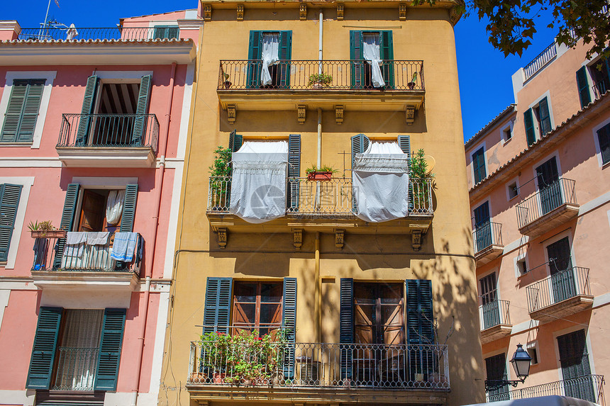 美观的catloni街道位于palmdelcor西班牙建筑图片