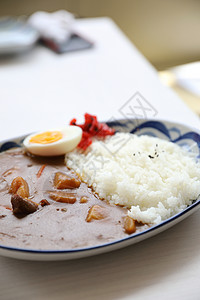咖喱大米加鸡蛋日本菜图片