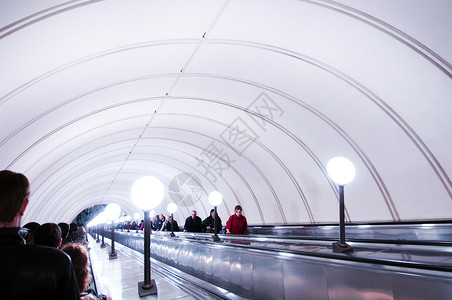 oct201moscwruia欧洲人和俄罗斯公园地铁站最长的扶梯图片