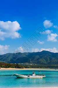 卡比兽一片美丽的热带海白沙滩水晶清澈的绿水在卡比拉湾伊西加基岛okinawjpn背景