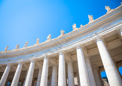 圣彼得广场柱子的详情蓝色复制空间图片