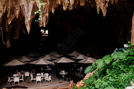 洞穴餐厅2013年第8任背景