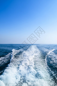 在蓝色海洋科雷吉多尔岛马里拉菲平的快艇中醒来高清图片