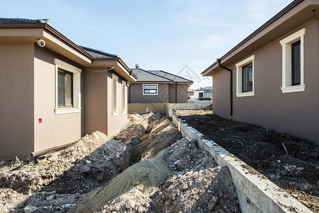 新的建筑房屋阳光明媚的一天建筑工地图片