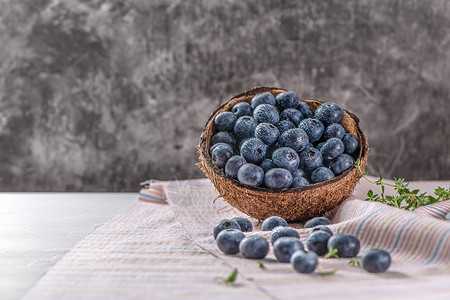 蓝莓是抗氧化食品和维生素c蓝莓健康和美味水果概念图片