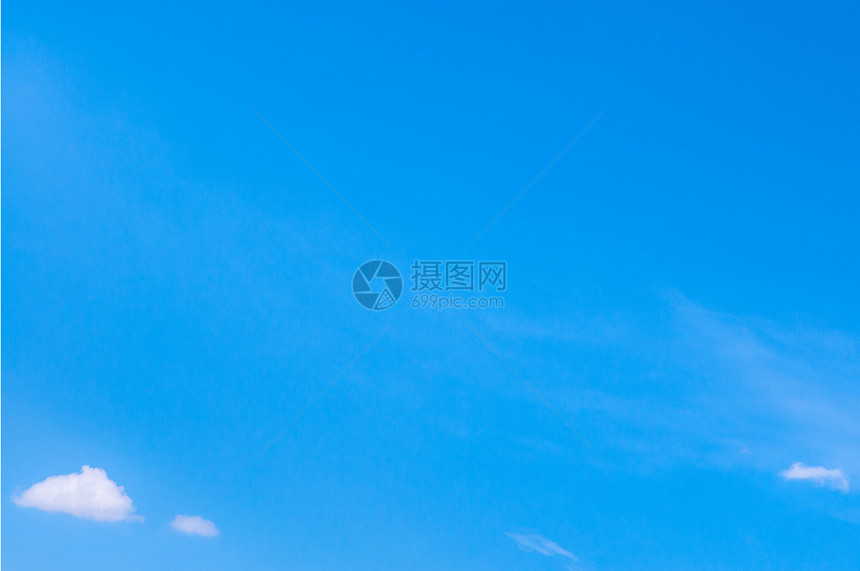 清夏蓝天空云雾小图片