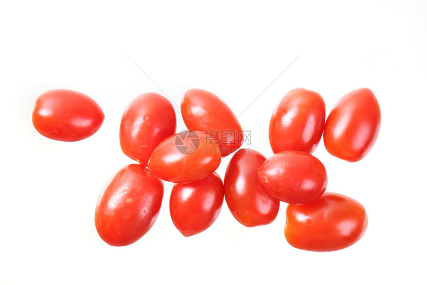 白背景孤立的西红柿樱桃图片