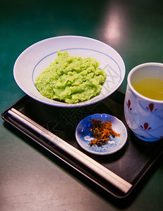 尊达麻糬当地的日式甜点配上热茶图片