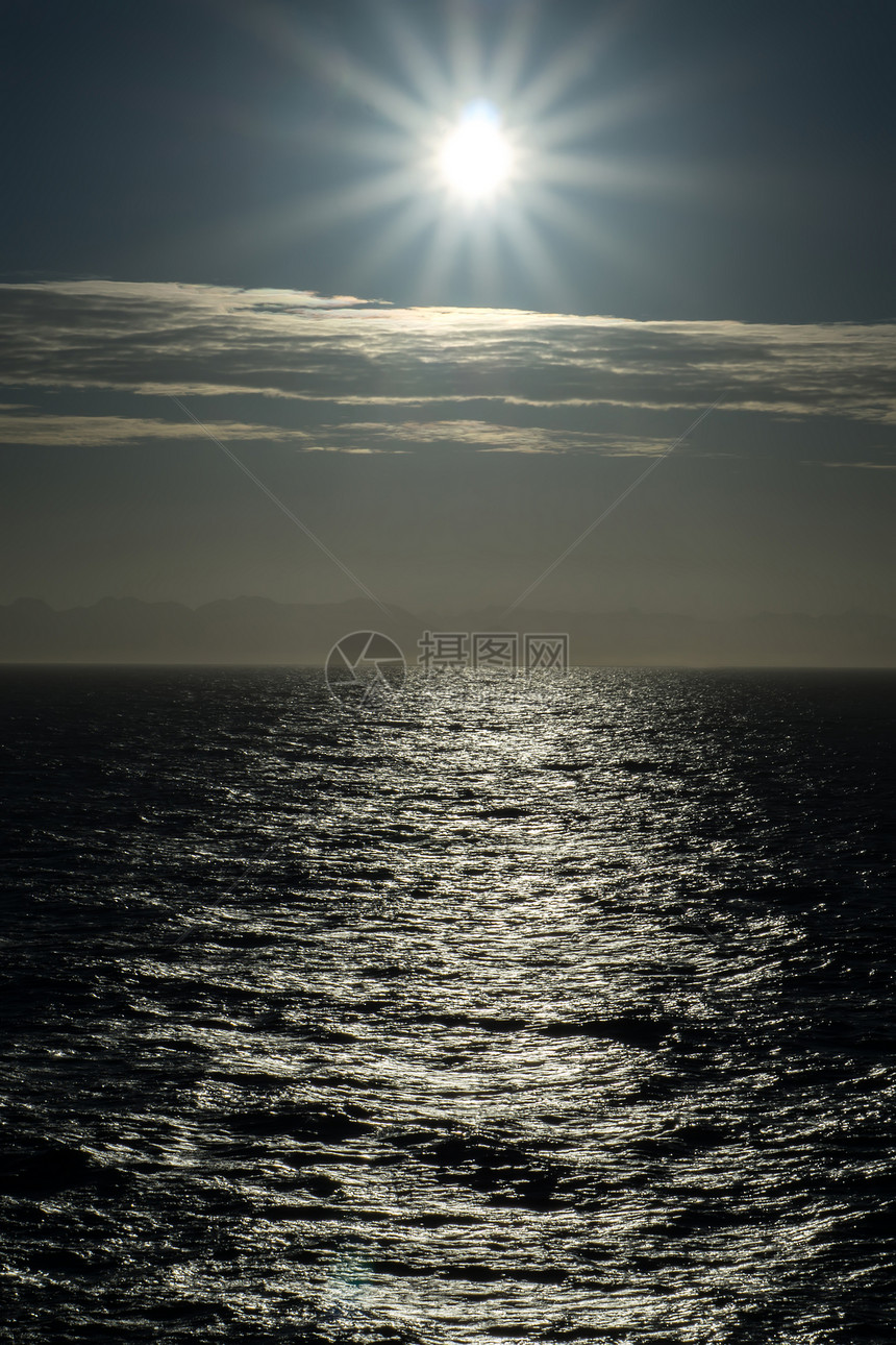 狩猎顿海滩的太平洋日落图片