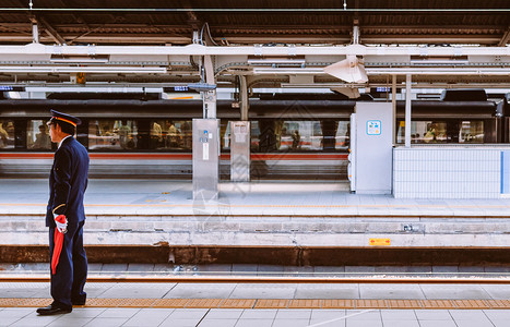 嵯峨野车站公众的商业高清图片