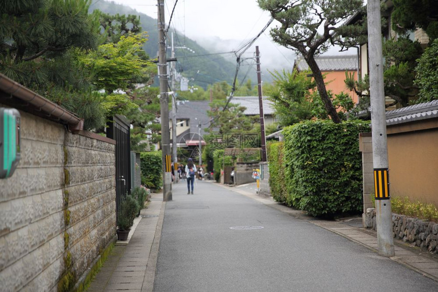 Japn的街道有选择焦点在街上京都有选择焦点和模糊不清图片