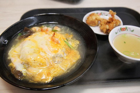 日式鸡蛋海鲜汤图片