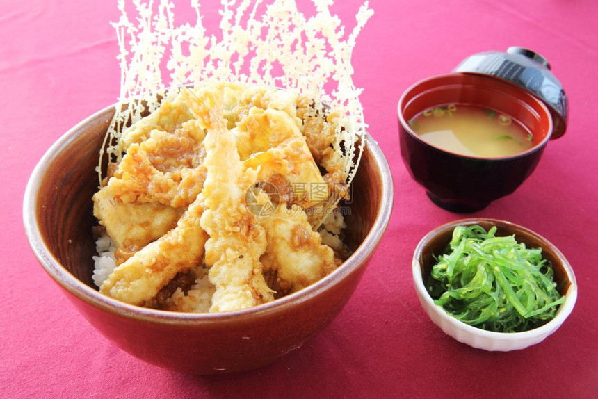大米鱼炒虾日本式图片