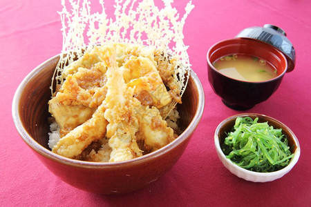 大米鱼炒虾日本式图片