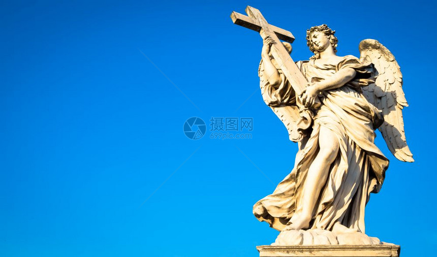 这座桥上的天使雕像在凯撒桑特尔斯柯面前概念对精神和信仰都有用图片