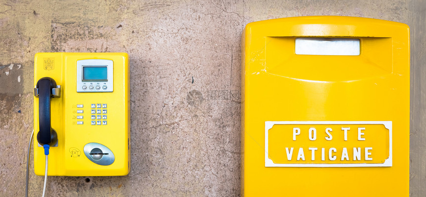 梵蒂安市罗马传统黄色邮箱的详情图片