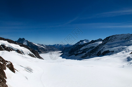 欧洲雪山脉瑞士的欧洲顶峰雪山脉高清图片