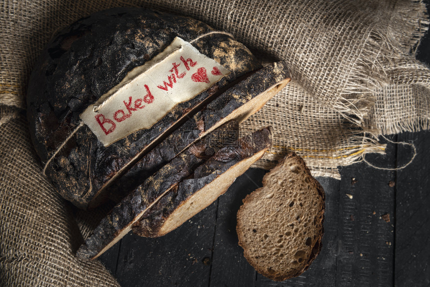 黑麦面包肉食基本物图片