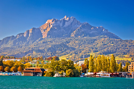 温奇库姆从卢塞恩湖的山景中望远温茨兰的田地风景背景