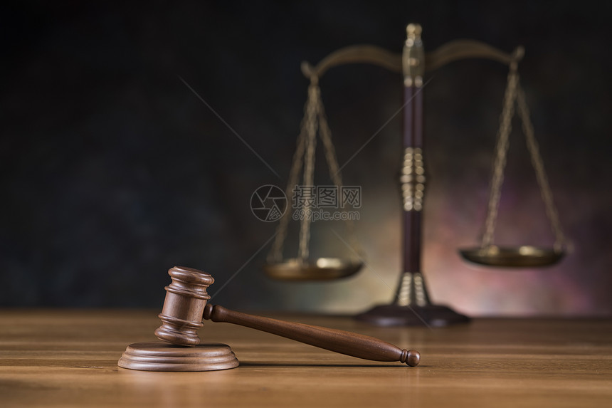 木制板律师司法概念律制度图片