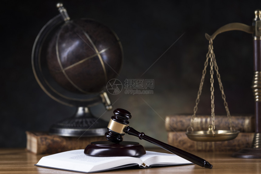 地球法律主题官大棒木板图片