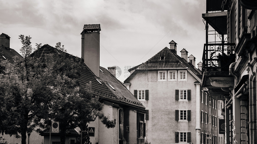 2013年9月6日013年苏威采兰的沙泰尔Swishzerland在LaChuxdefons的多彩老古建筑图片
