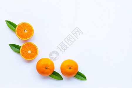高维生素c新鲜柑橘水果白底绿色叶子图片