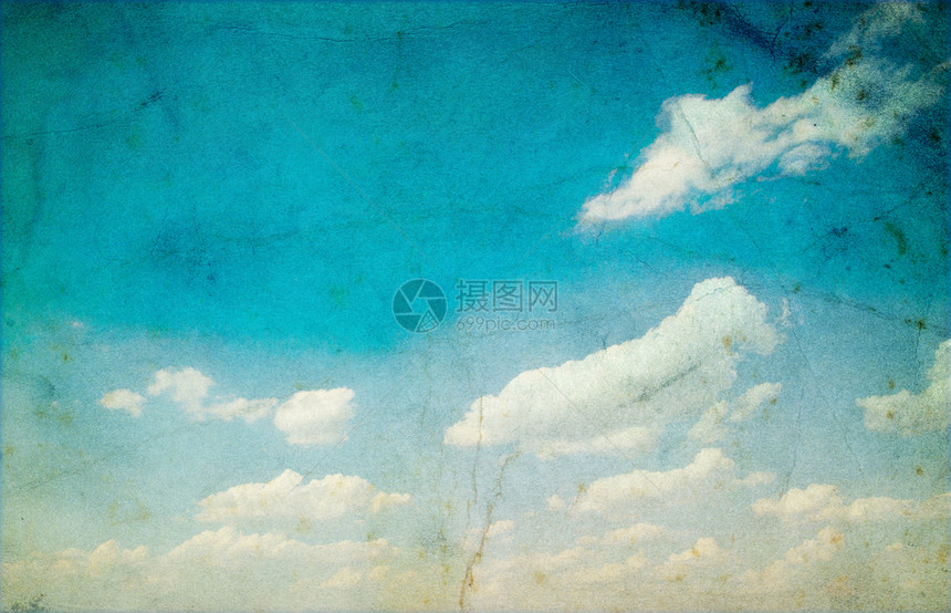 蓝色天空的云闪发光图片