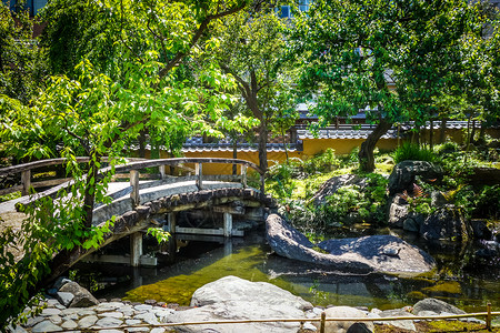日本东京日本花园里的一座桥日本东京日本花园桥图片