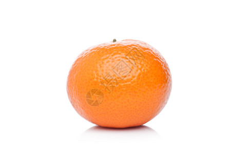 选择白色背景的新鲜有机芒果柑橘水图片