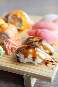 混合寿司小吃图片