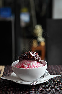 传统日本甜点一碗红豆高清图片