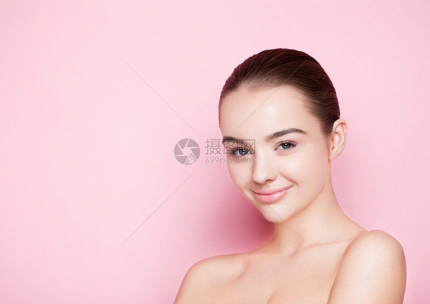 美丽的水疗皮肤护理模特图片