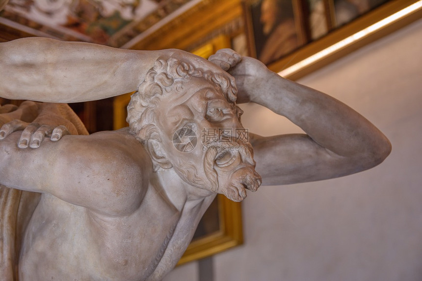 意大利佛罗伦萨古马大理石雕塑图片
