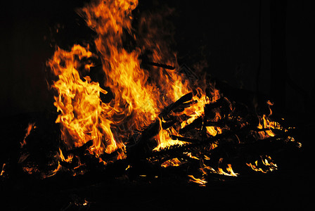橙色火焰沙发高价的城镇马哈拉施特邦橙色火焰马哈拉施特邦的营火图片