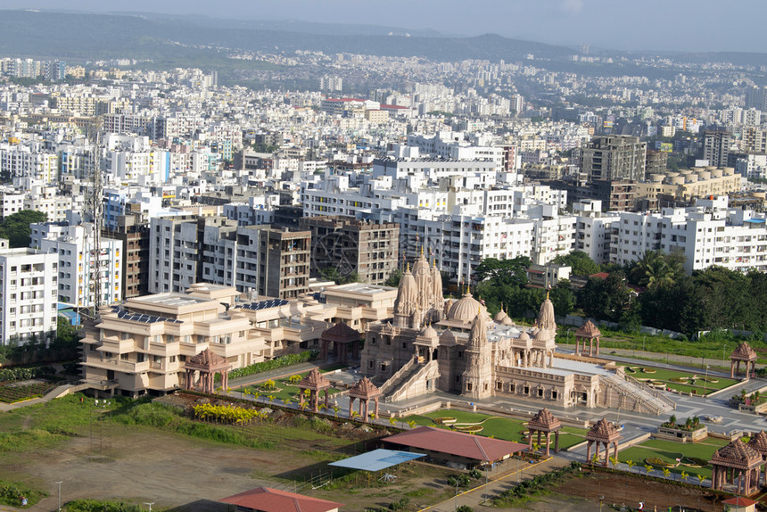 从山丘坡那马哈拉施特印地亚的马哈拉施特和什的米纳耶寺空中观察从山丘马哈拉施特和印地亚的马哈拉施特空中观察图片