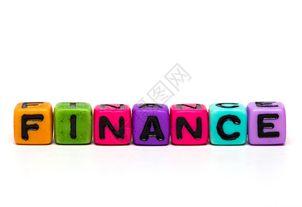 资金单词由带有字母的多色子玩具立方体生成背景图片