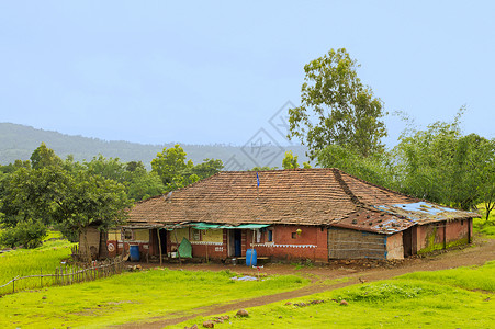 瓦兰哈格在Varndhgtpunemahrst附近的kona地区印度传统村舍背景