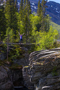 位于世界著名的瀑布rjukandefosnNrway图片