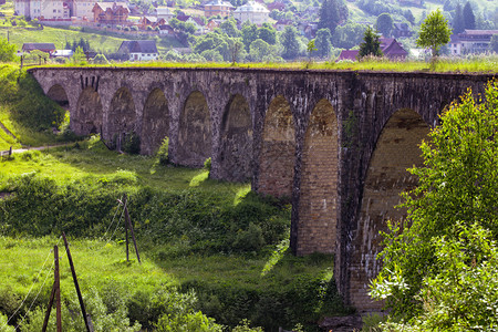 Vorkhta村的古老大桥喀尔巴阡山乌拉茵图片