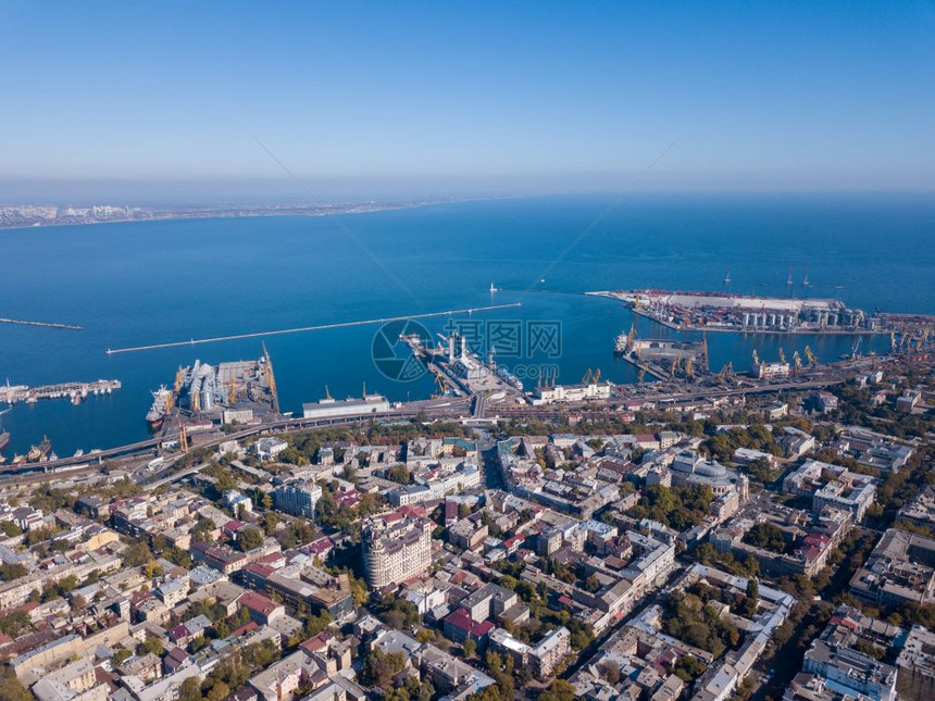 从无人驾驶飞机空中观测到的海洋城市图片