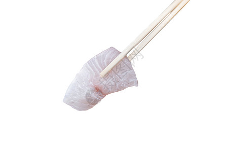 采摘厚的海鱼片白底的竹筷子和隔绝背景图片
