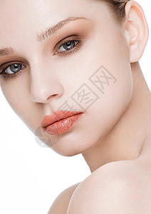 美容时装模型天然化妆皮肤护理和温泉处红唇闭合图片