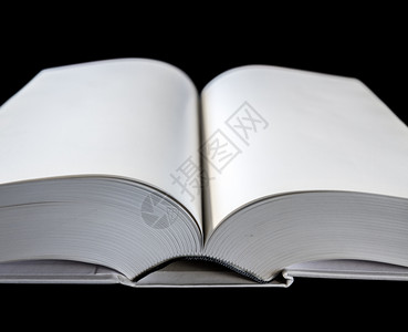 打开空白字典书模型黑背景书籍图片