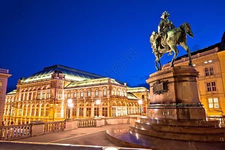 Viena州立歌剧院广场和建筑夜景奥地利首都高清图片