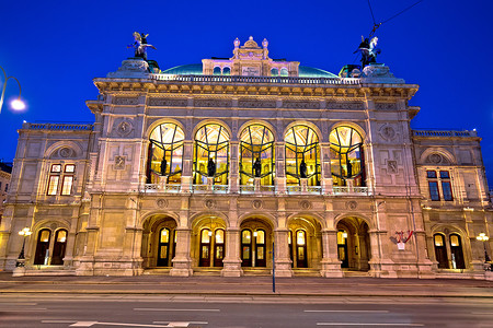 斯塔托佩拉Viena州立歌剧院广场和建筑夜景奥地利首都背景