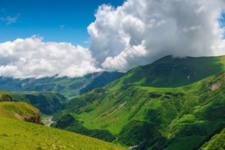 高山和峡谷的风景地貌图片