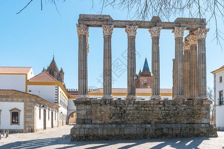 位于Portugal的罗马神庙或迪亚纳的罗曼建筑细节图片