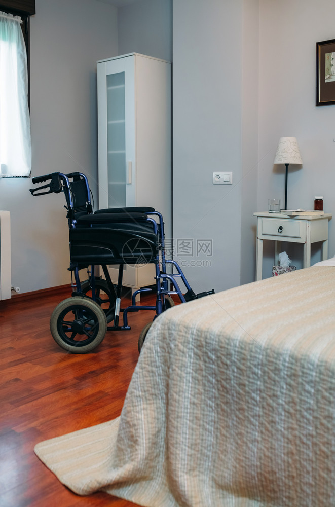 有轮椅的空门诊室有轮椅的门诊室图片