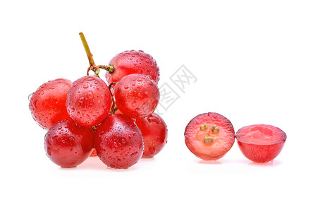 葡萄红色水果白底隔离的红葡萄和水滴背景